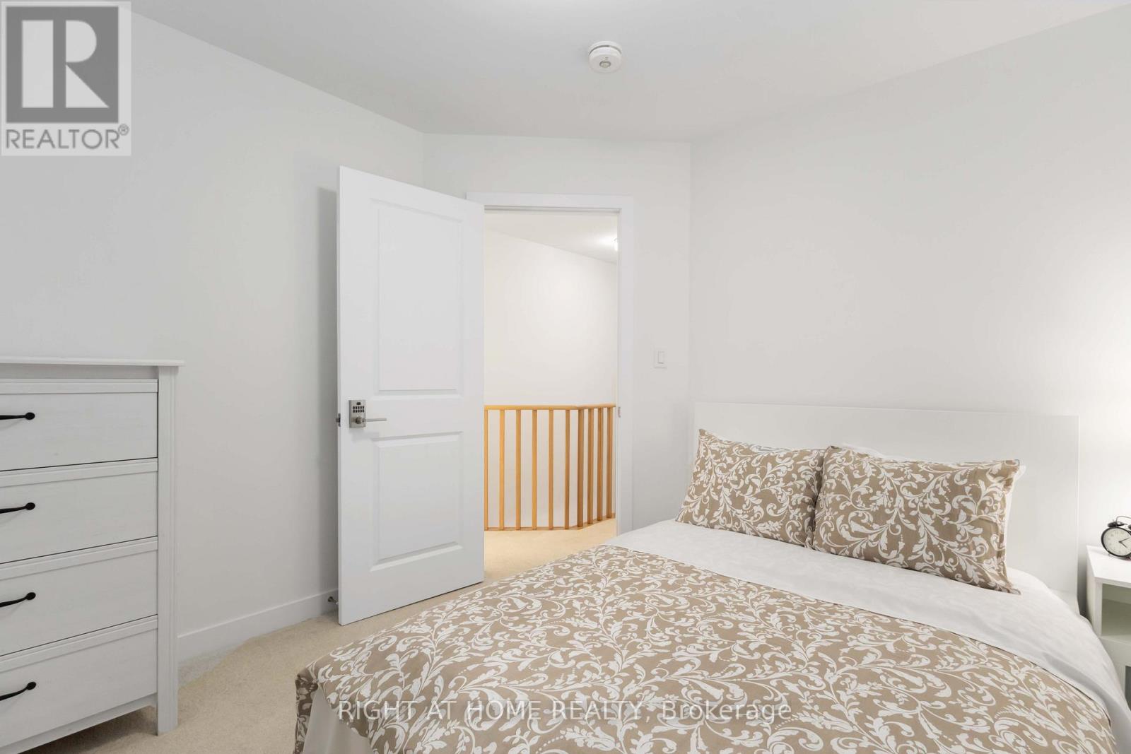 1557 Midland Avenue, Toronto (Bendale), Ontario  M1P 0G3 - Photo 23 - E13010450