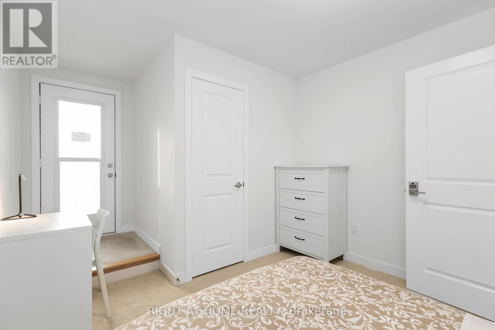 1557 Midland Avenue, Toronto (Bendale), Ontario  M1P 0G3 - Photo 24 - E13010450