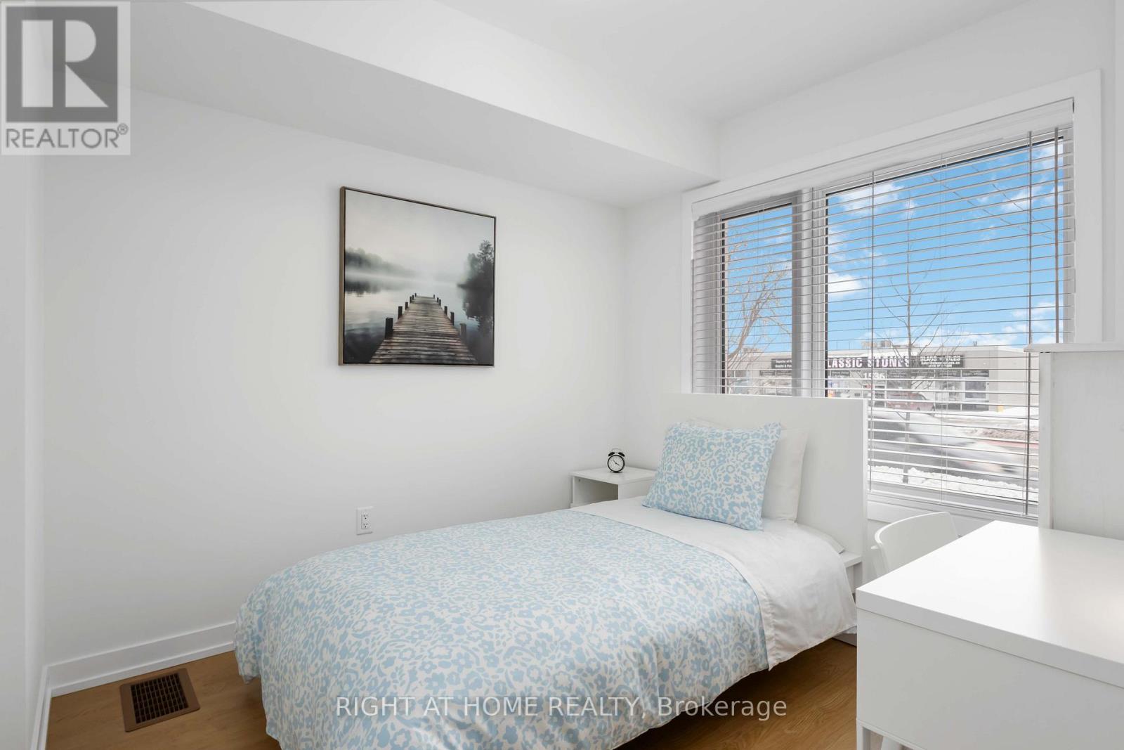 1557 Midland Avenue, Toronto (Bendale), Ontario  M1P 0G3 - Photo 26 - E13010450