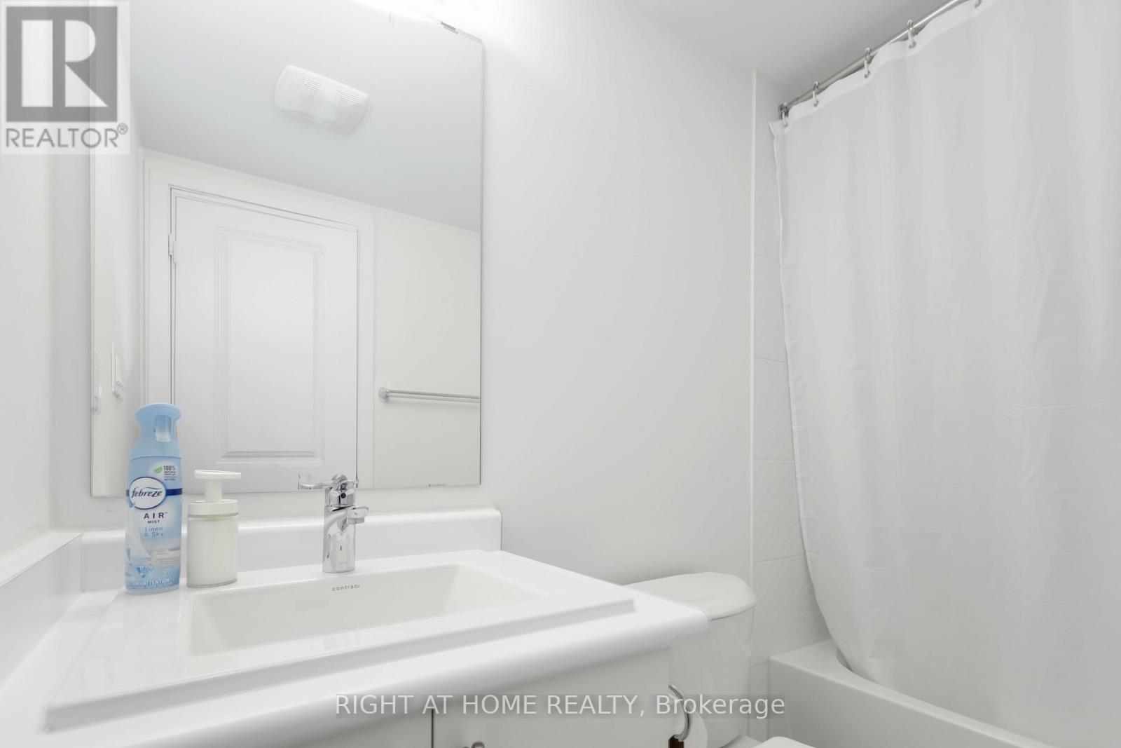 1557 Midland Avenue, Toronto (Bendale), Ontario  M1P 0G3 - Photo 30 - E13010450