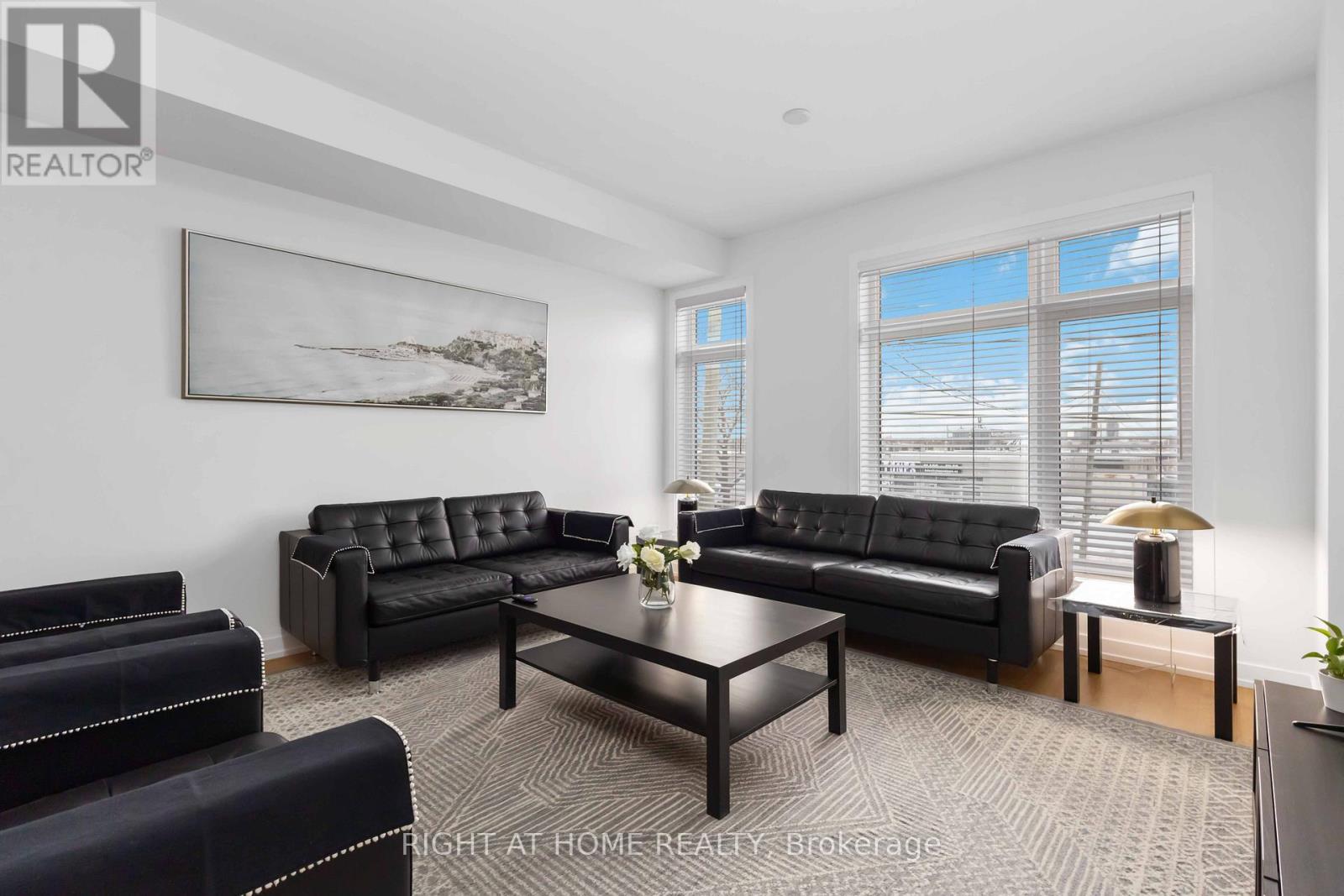 1557 Midland Avenue, Toronto (Bendale), Ontario  M1P 0G3 - Photo 7 - E13010450