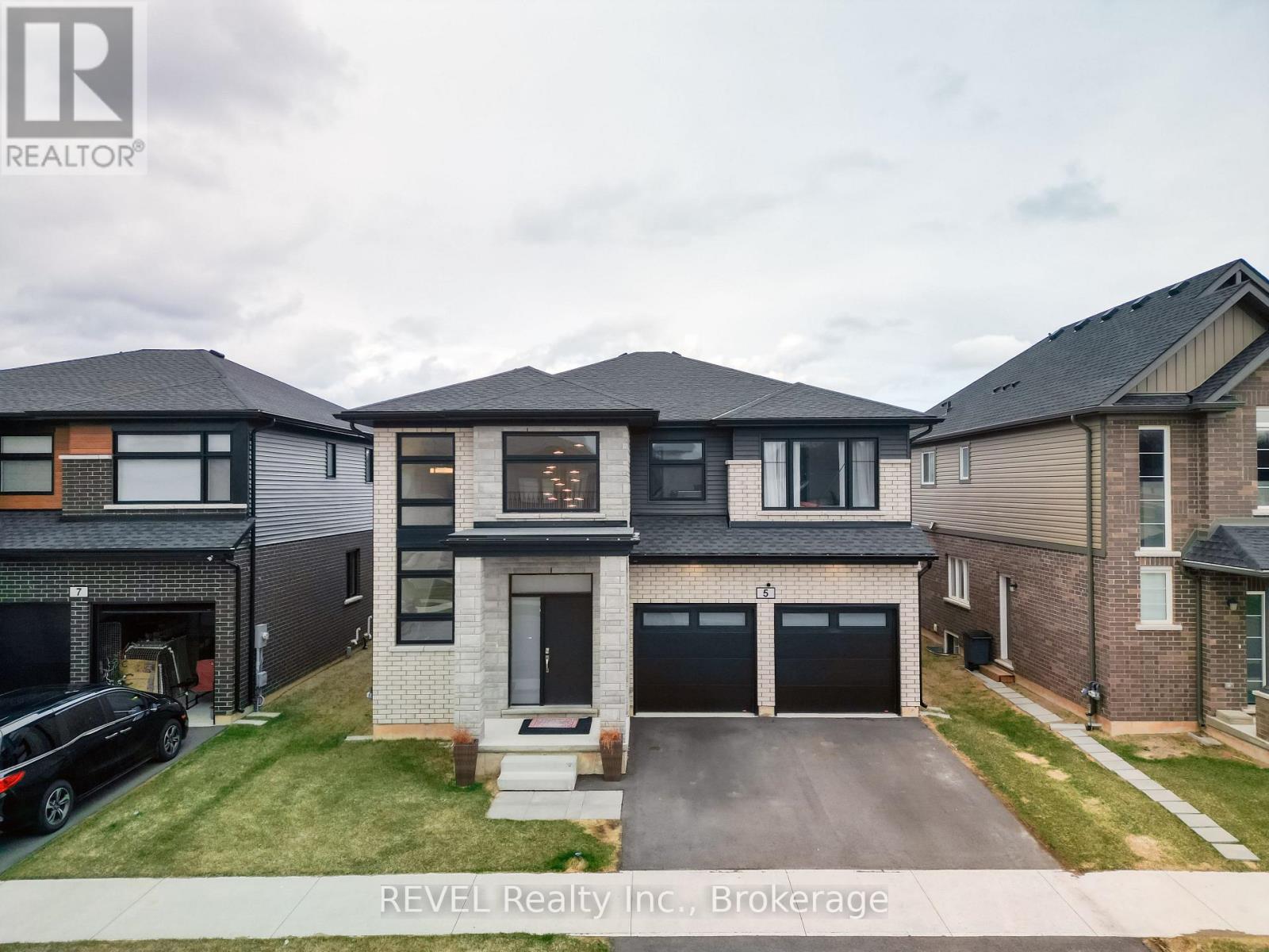 5 SAMUEL AVENUE, Pelham, Ontario