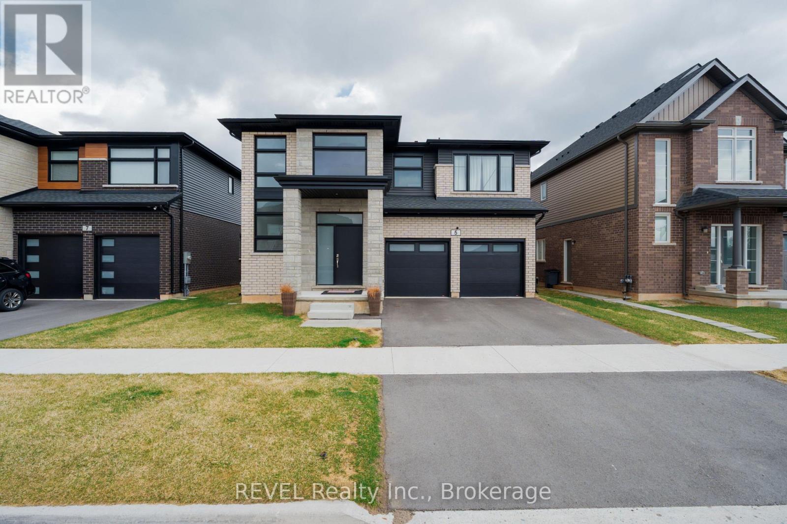 5 Samuel Avenue, Pelham, Ontario  L3E 0G9 - Photo 2 - X13010434