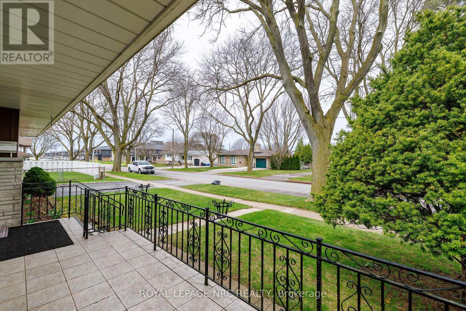 6536 Cropp Street, Niagara Falls, Ontario  L2E 5J7 - Photo 3 - X13010478