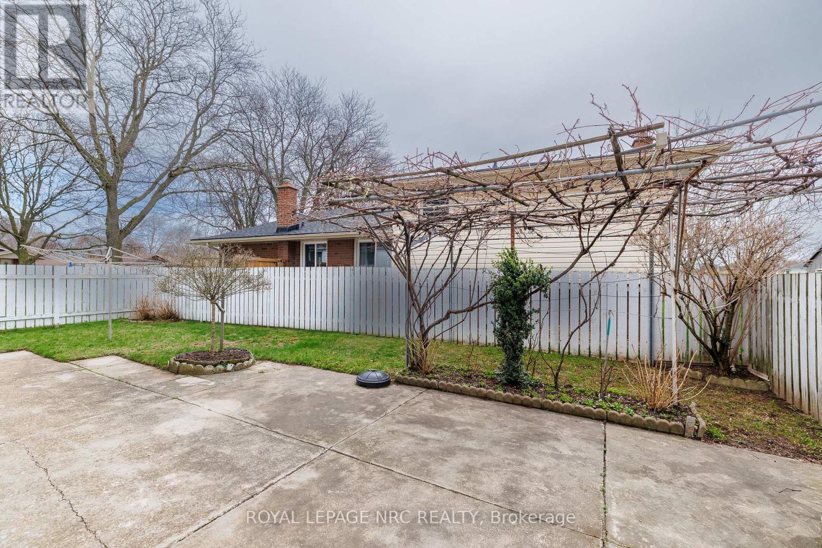 6536 Cropp Street, Niagara Falls, Ontario  L2E 5J7 - Photo 32 - X13010478