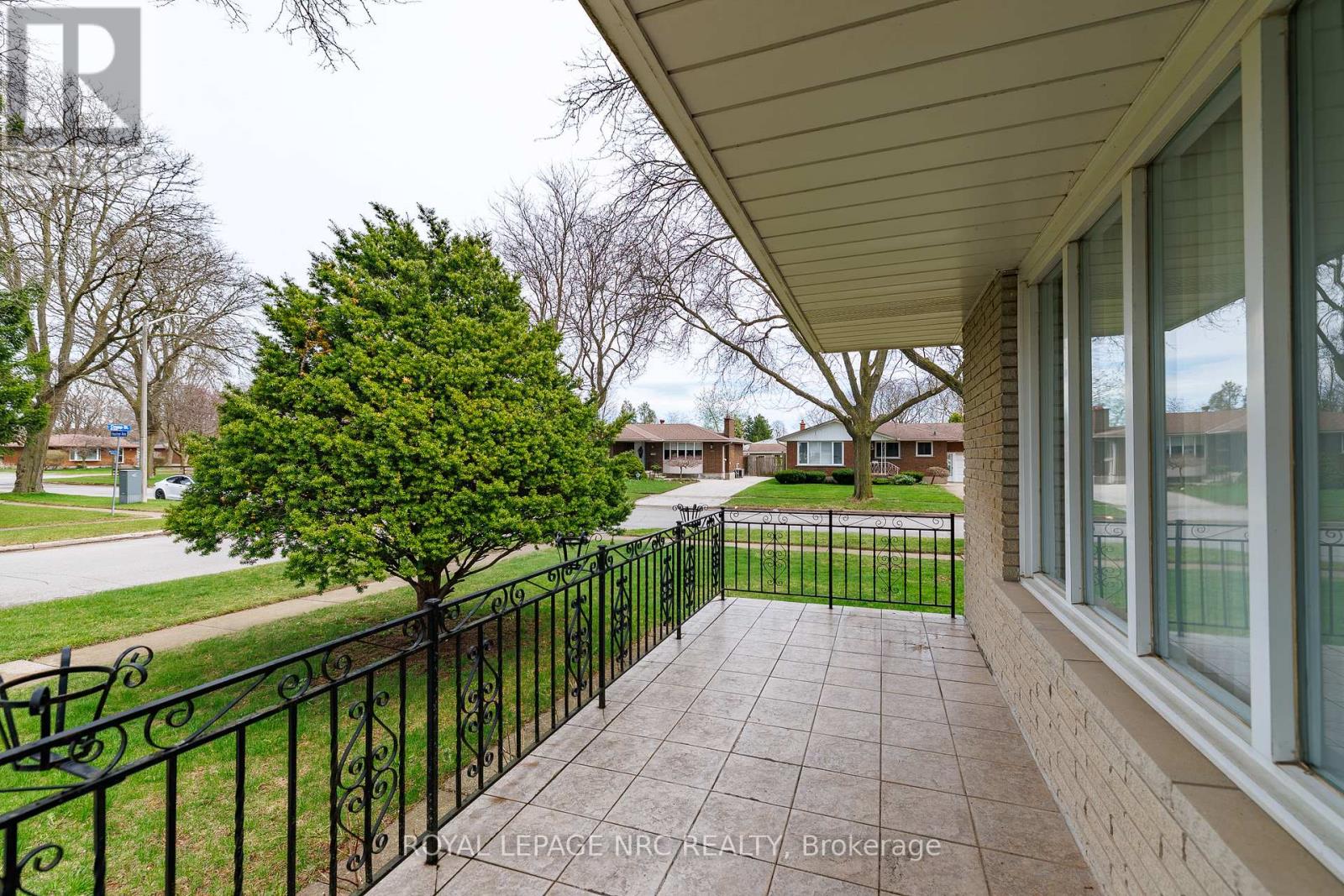 6536 Cropp Street, Niagara Falls, Ontario  L2E 5J7 - Photo 4 - X13010478