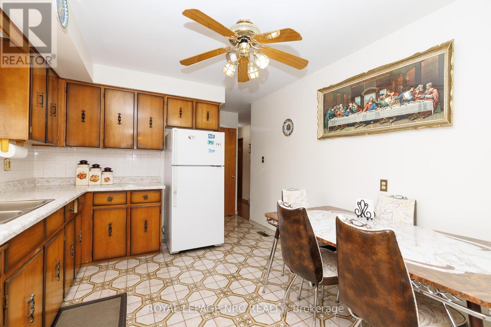 6536 Cropp Street, Niagara Falls, Ontario  L2E 5J7 - Photo 9 - X13010478