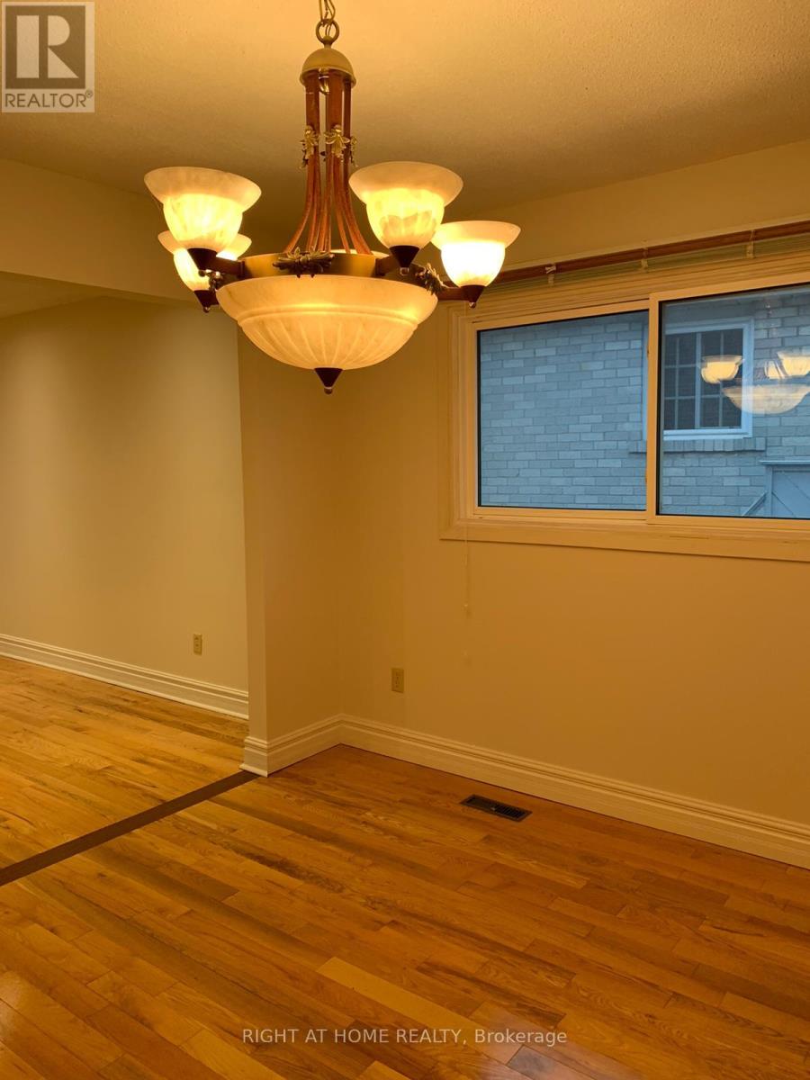 505 London Road, Newmarket, Ontario  L3Y 6E4 - Photo 7 - N13010436