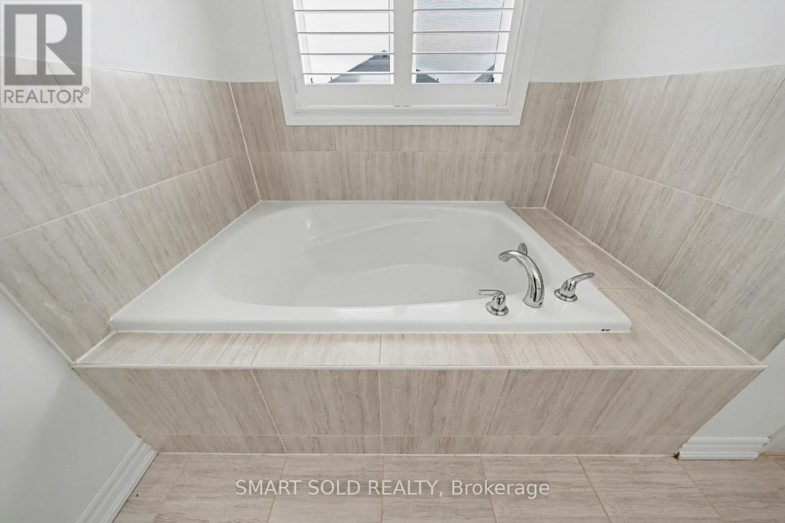 1239 Peelar Crescent, Innisfil, Ontario  L0L 1W0 - Photo 35 - N13010452