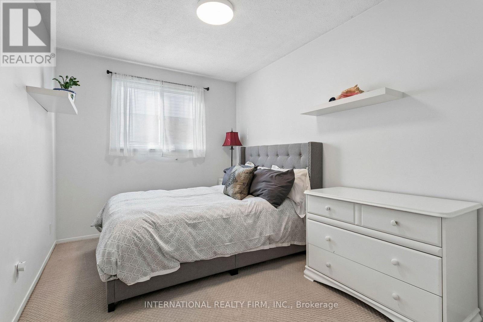 1326 Roxborough Crescent, Burlington, Ontario  L7M 1W9 - Photo 14 - W13010454