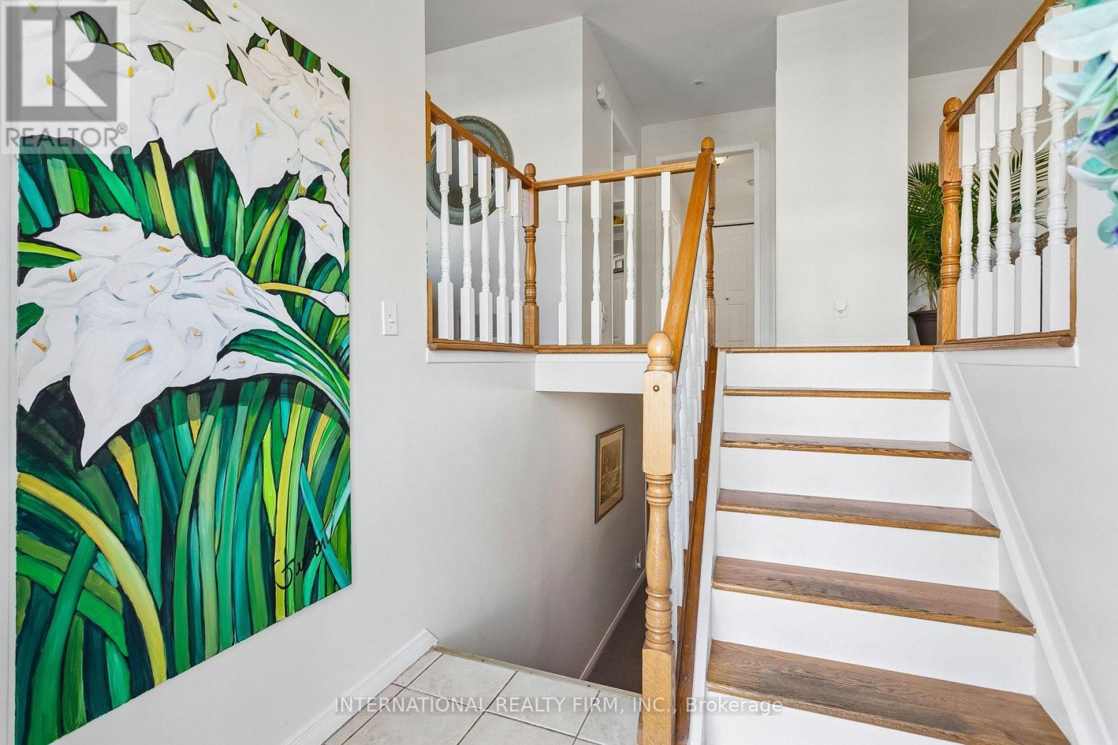 1326 Roxborough Crescent, Burlington, Ontario  L7M 1W9 - Photo 3 - W13010454