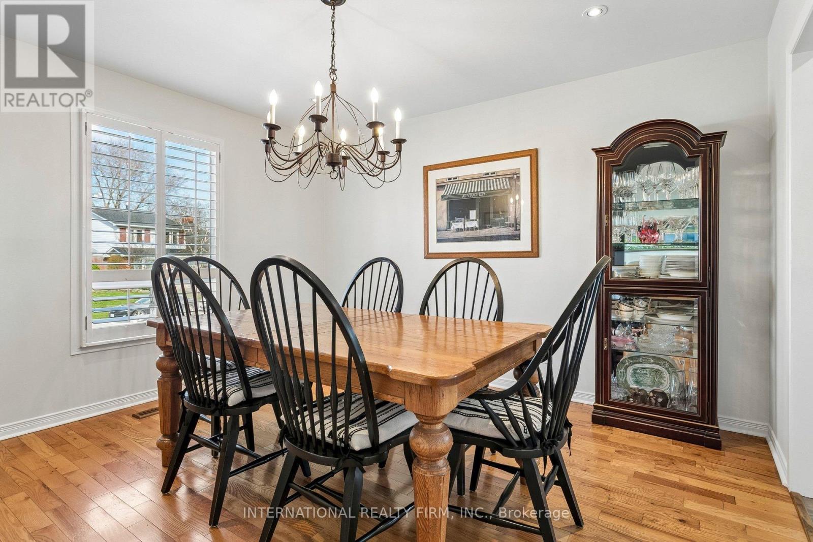 1326 Roxborough Crescent, Burlington, Ontario  L7M 1W9 - Photo 9 - W13010454