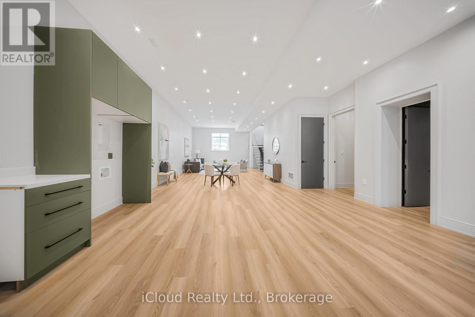 1374 Tansley Drive, Oakville, Ontario  L6L 2N4 - Photo 28 - W13010482