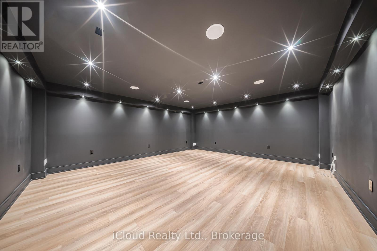 1374 Tansley Drive, Oakville, Ontario  L6L 2N4 - Photo 29 - W13010482