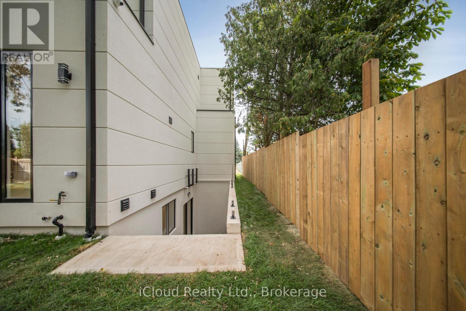 1374 Tansley Drive, Oakville, Ontario  L6L 2N4 - Photo 43 - W13010482