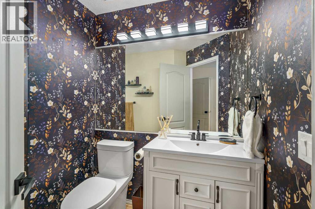 76 Sunlake Gardens Se, Calgary, Alberta  T2X 3G4 - Photo 22 - A2288300