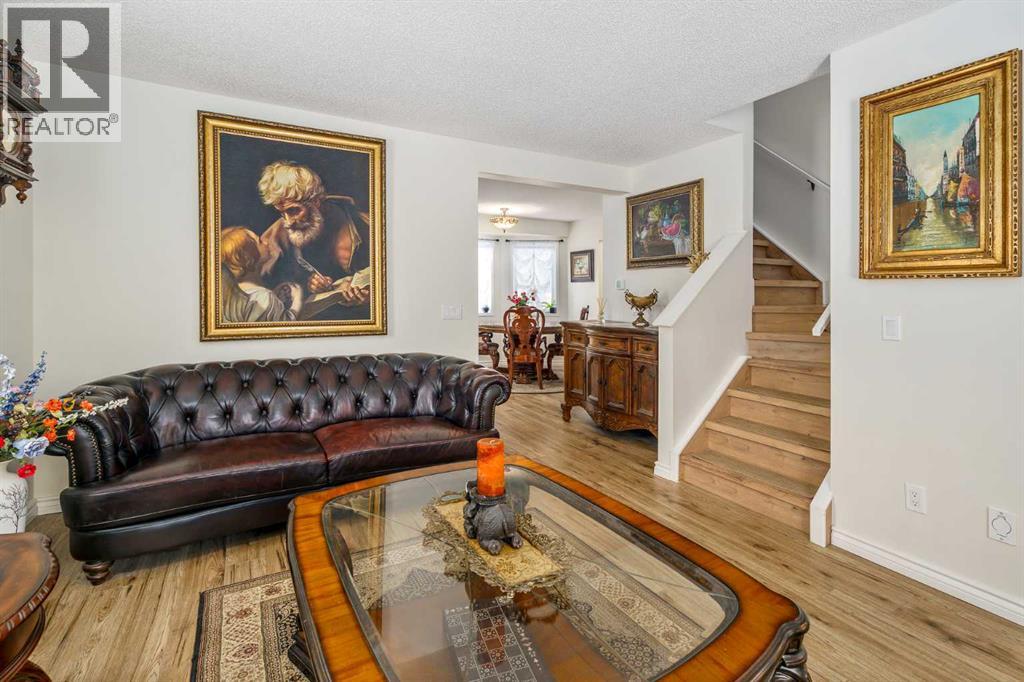 76 Sunlake Gardens Se, Calgary, Alberta  T2X 3G4 - Photo 10 - A2288300