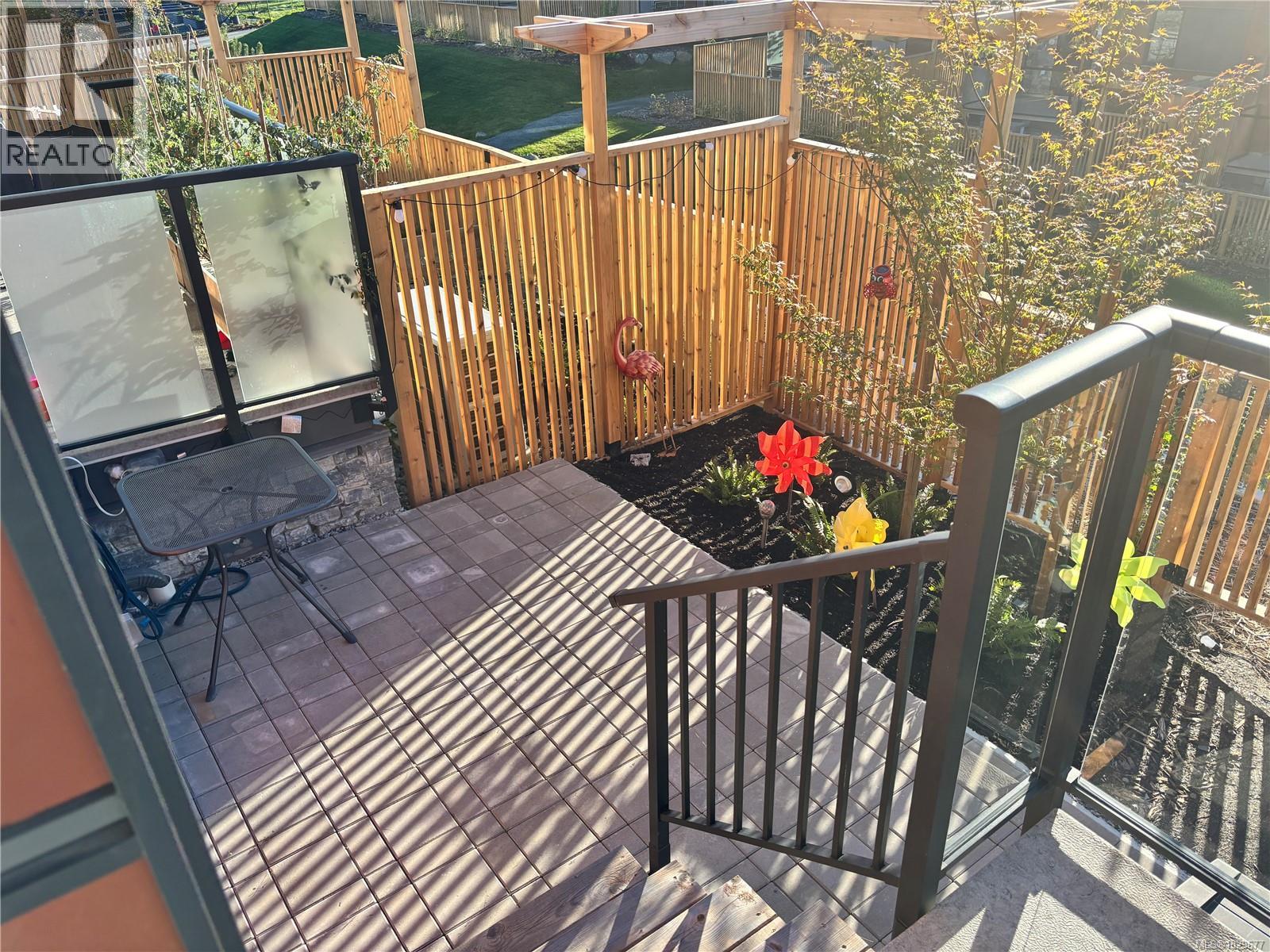 26 4253 Dieppe Rd, Saanich, British Columbia  V8X 2N2 - Photo 30 - 1029677