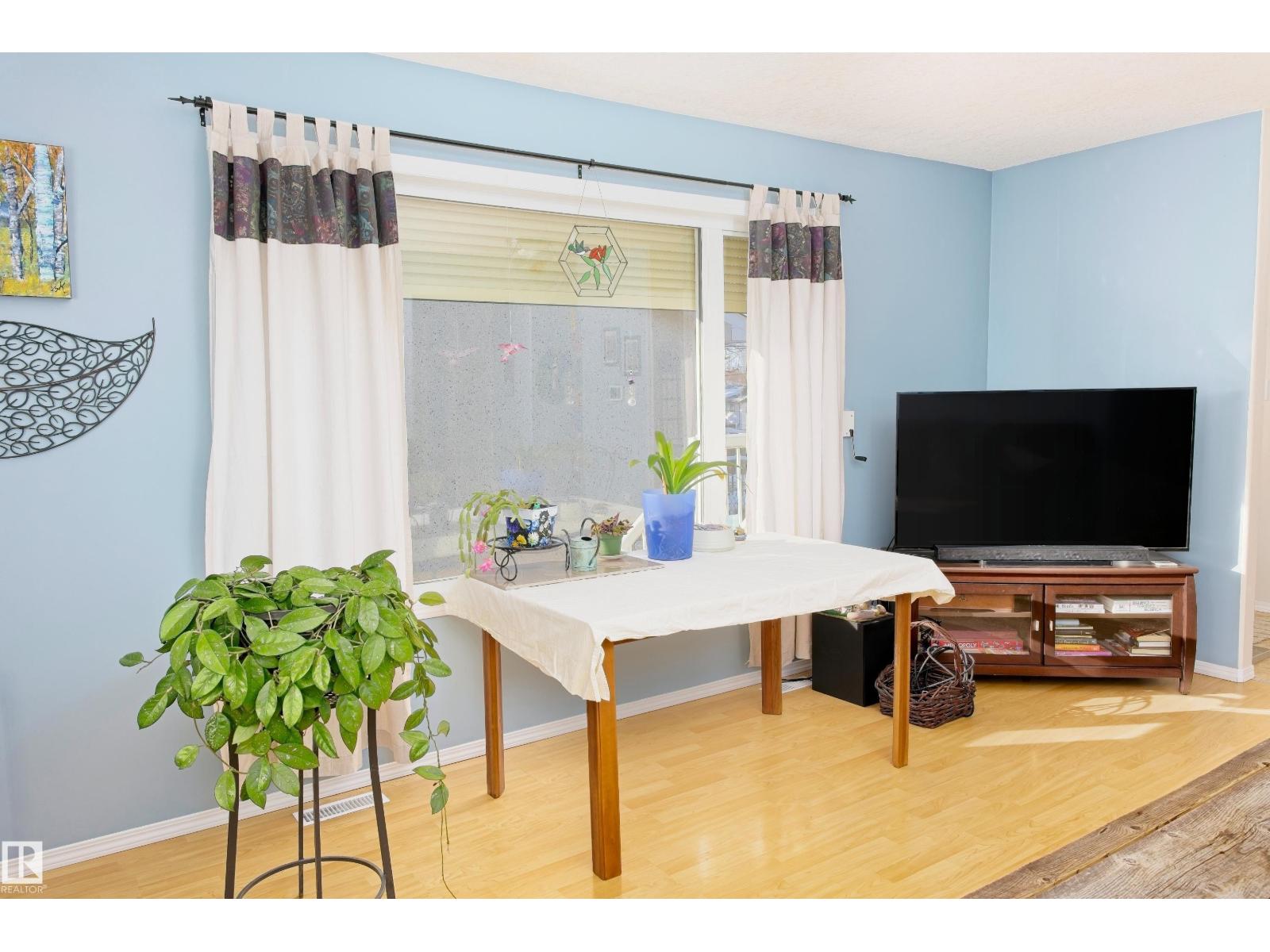 5238 43 St, Barrhead, Alberta  T7N 1J7 - Photo 10 - E4482751