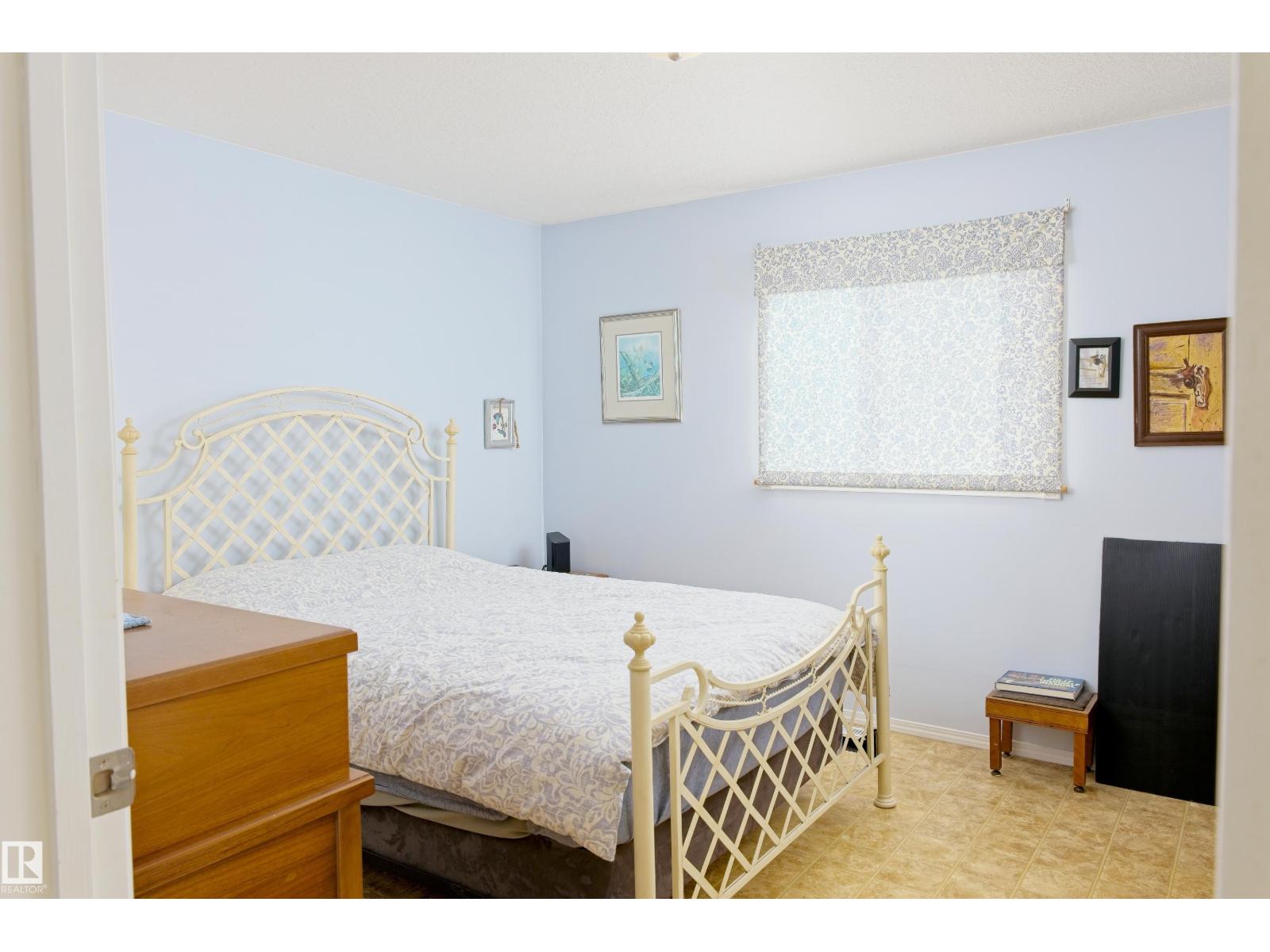 5238 43 St, Barrhead, Alberta  T7N 1J7 - Photo 12 - E4482751