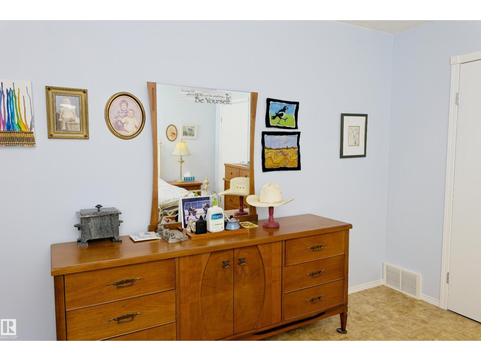 5238 43 St, Barrhead, Alberta  T7N 1J7 - Photo 14 - E4482751