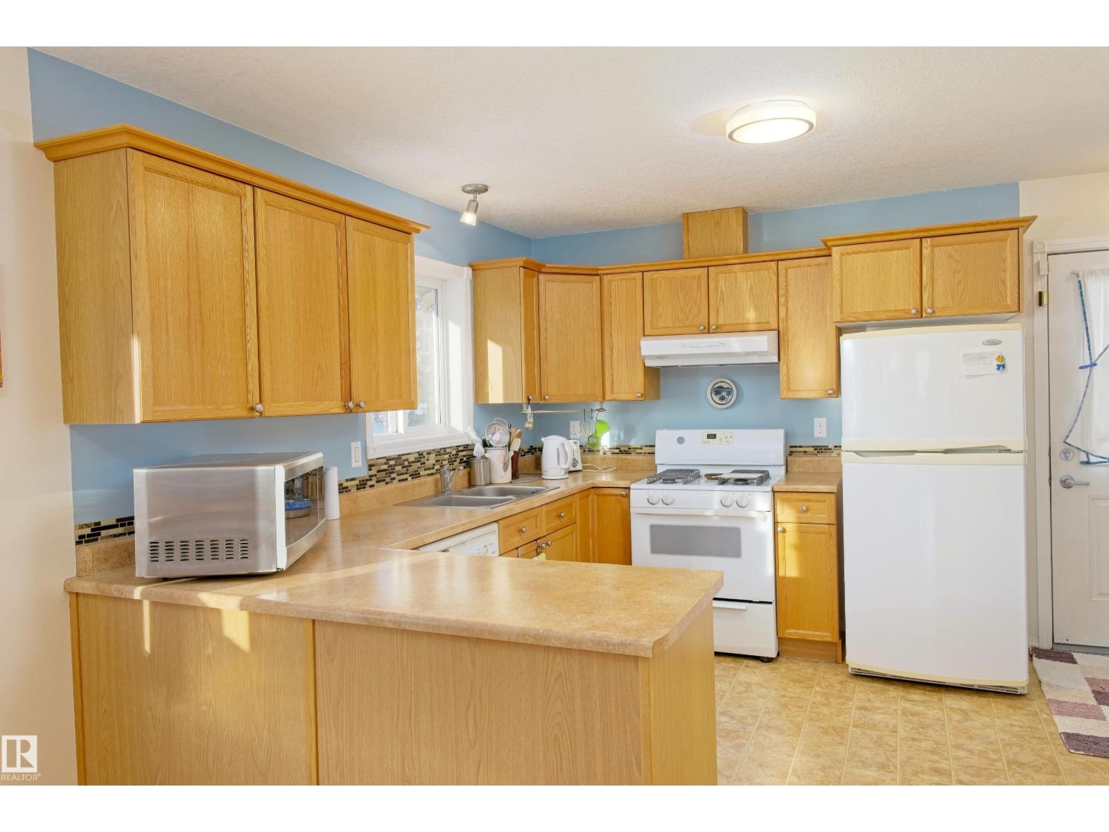 5238 43 St, Barrhead, Alberta  T7N 1J7 - Photo 4 - E4482751