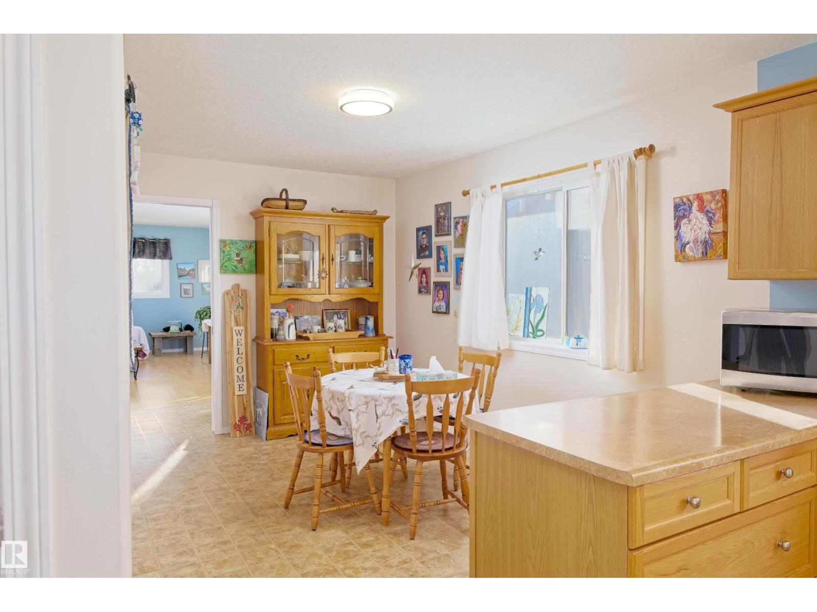 5238 43 St, Barrhead, Alberta  T7N 1J7 - Photo 7 - E4482751