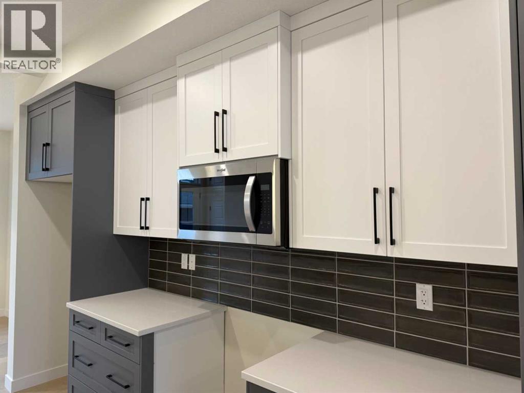 334 Sundown Road, Cochrane, Alberta  T4C 3H2 - Photo 11 - A2265343