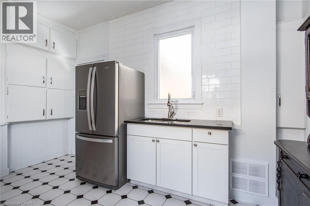 12 Pearl Street, Brantford, Ontario  N3T 3N4 - Photo 14 - 40821294