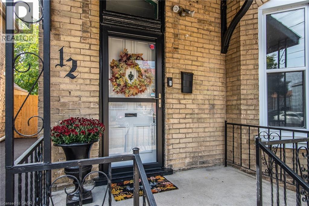 12 Pearl Street, Brantford, Ontario  N3T 3N4 - Photo 2 - 40821294