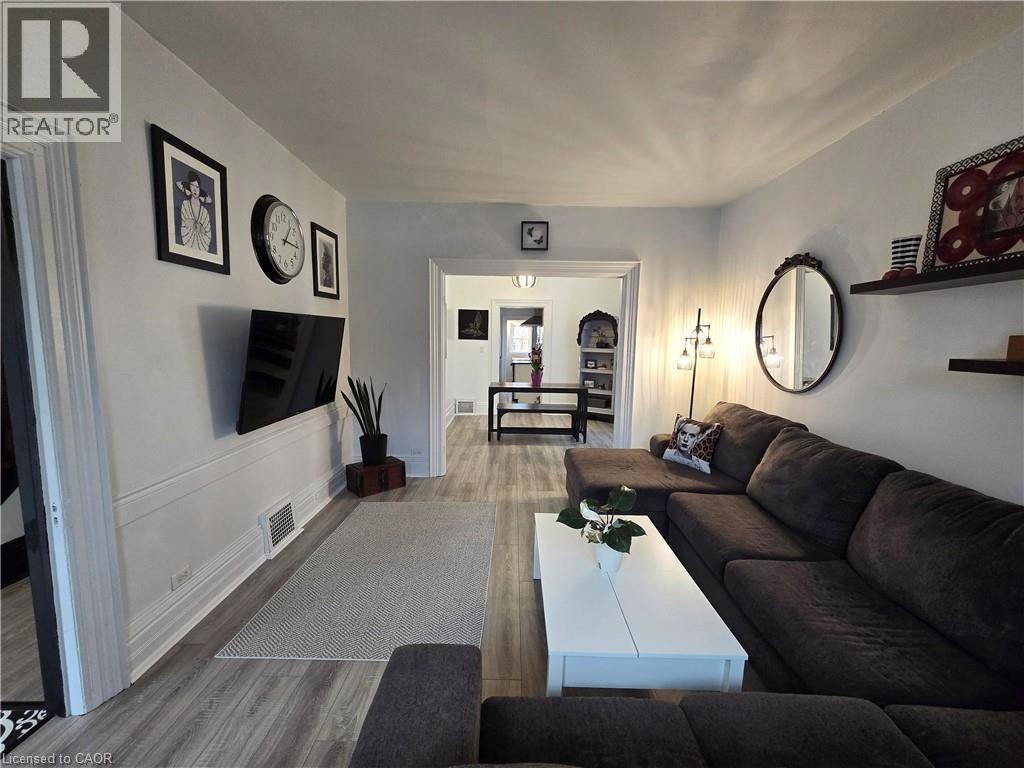 12 Pearl Street, Brantford, Ontario  N3T 3N4 - Photo 5 - 40821294