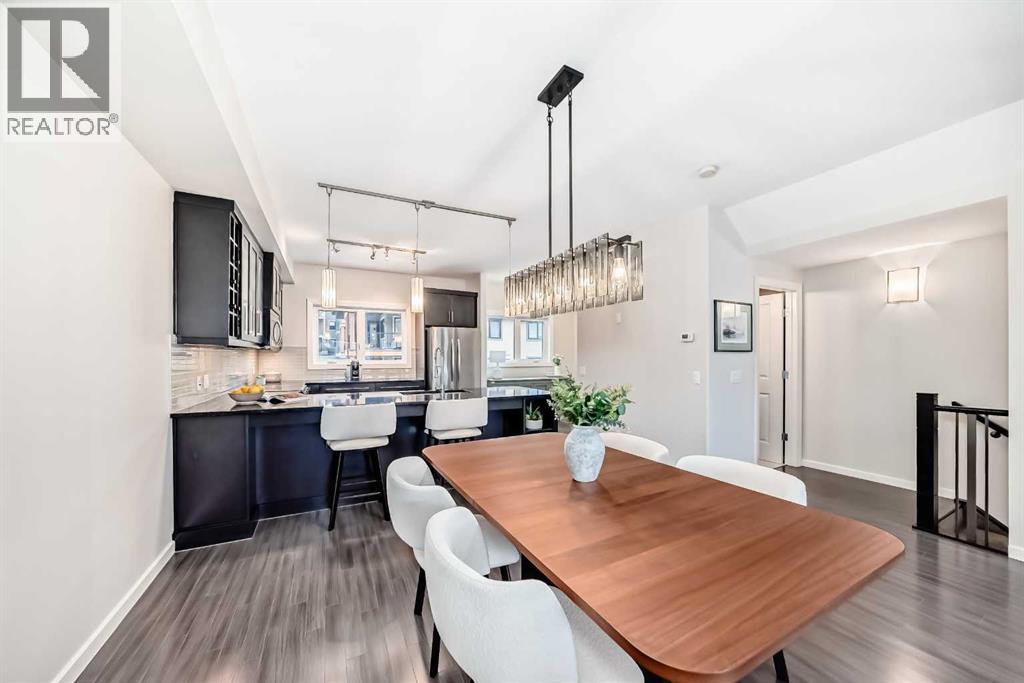 405 Valley Ridge Manor NW, Calgary, Alberta  T3B 6C4 - Photo 7 - A2302399