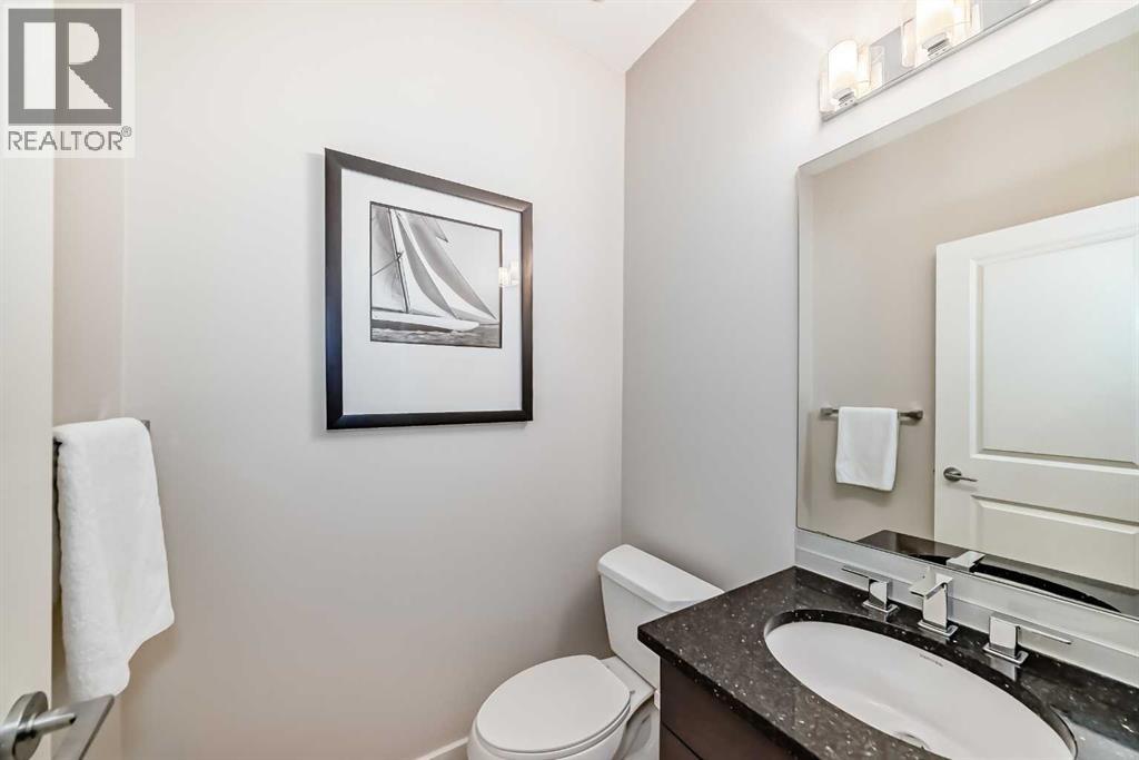 405 Valley Ridge Manor NW, Calgary, Alberta  T3B 6C4 - Photo 29 - A2302399