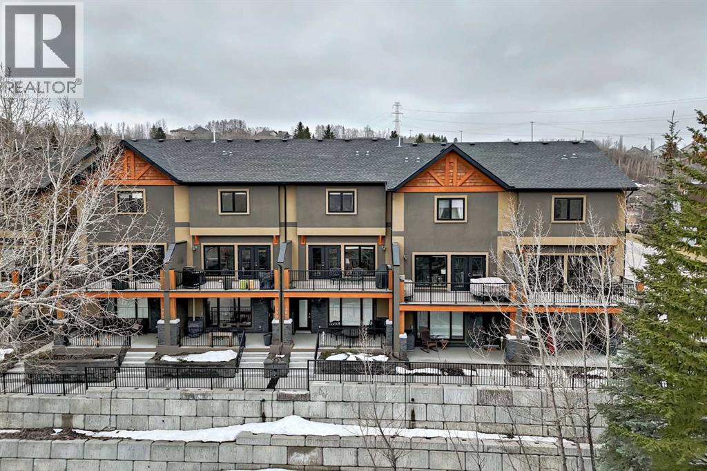 405 Valley Ridge Manor NW, Calgary, Alberta  T3B 6C4 - Photo 1 - A2302399