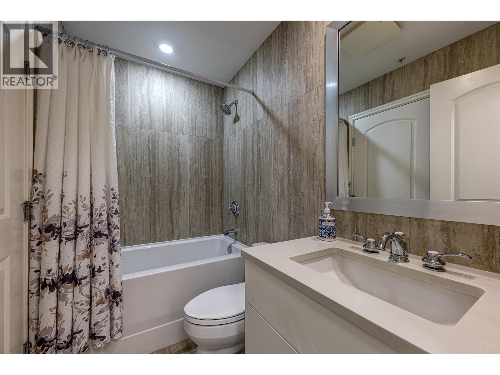 303 185 Victory Ship Way, North Vancouver, British Columbia  V7L 0G2 - Photo 17 - R3112461