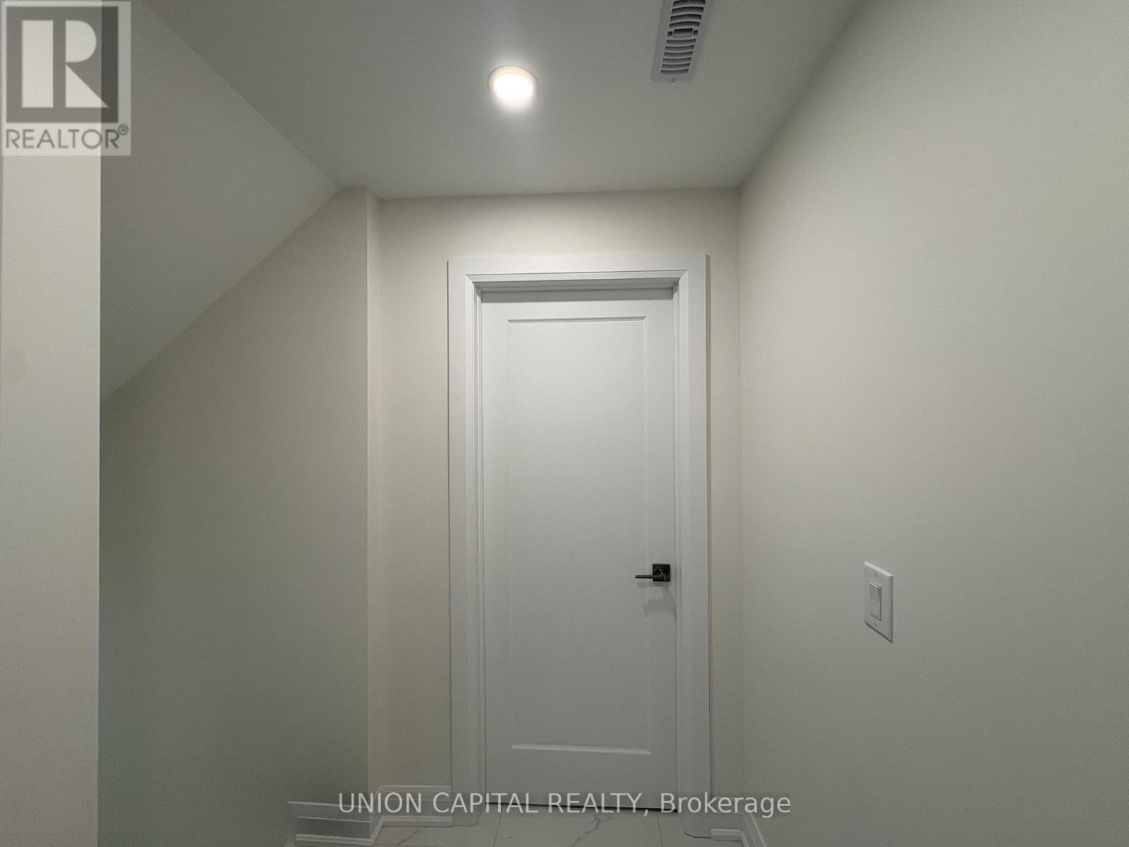 Lower - 5 Whistling Hills Drive, Toronto, Ontario  M1V 2B6 - Photo 6 - E13010502