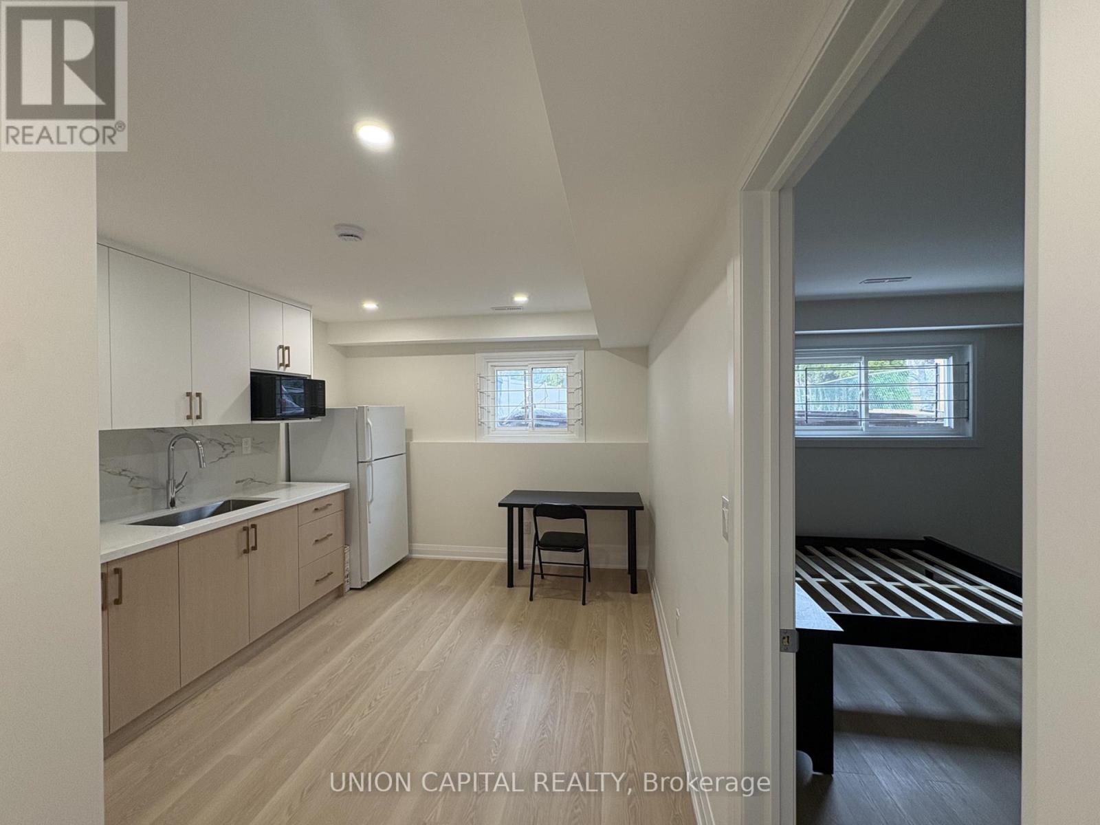 Lower - 5 Whistling Hills Drive, Toronto, Ontario  M1V 2B6 - Photo 8 - E13010502