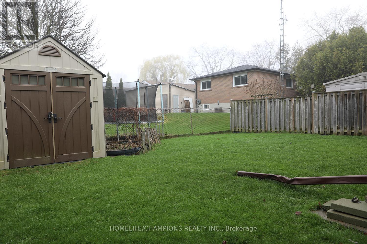 865 Vicki Drive, Pickering, Ontario  L1W 2J6 - Photo 5 - E13010512