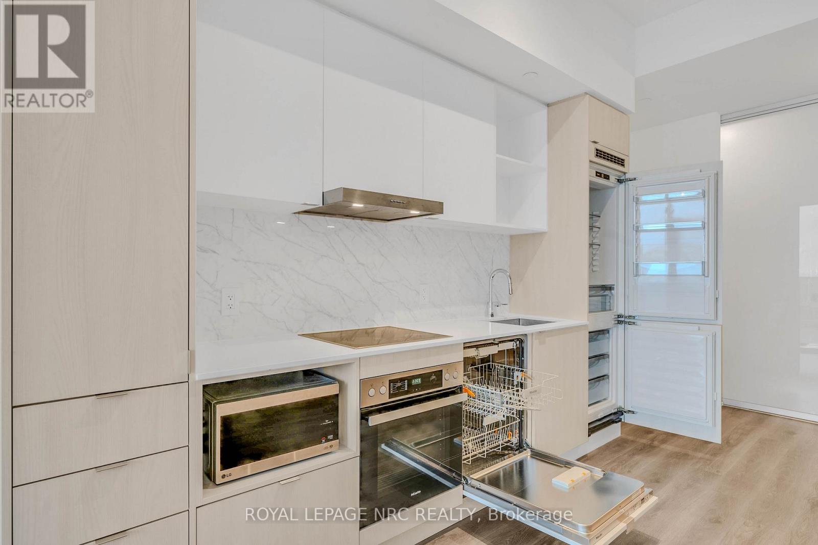 6908 - 138 Downes Street, Toronto, Ontario  M5E 0E4 - Photo 22 - C13010528