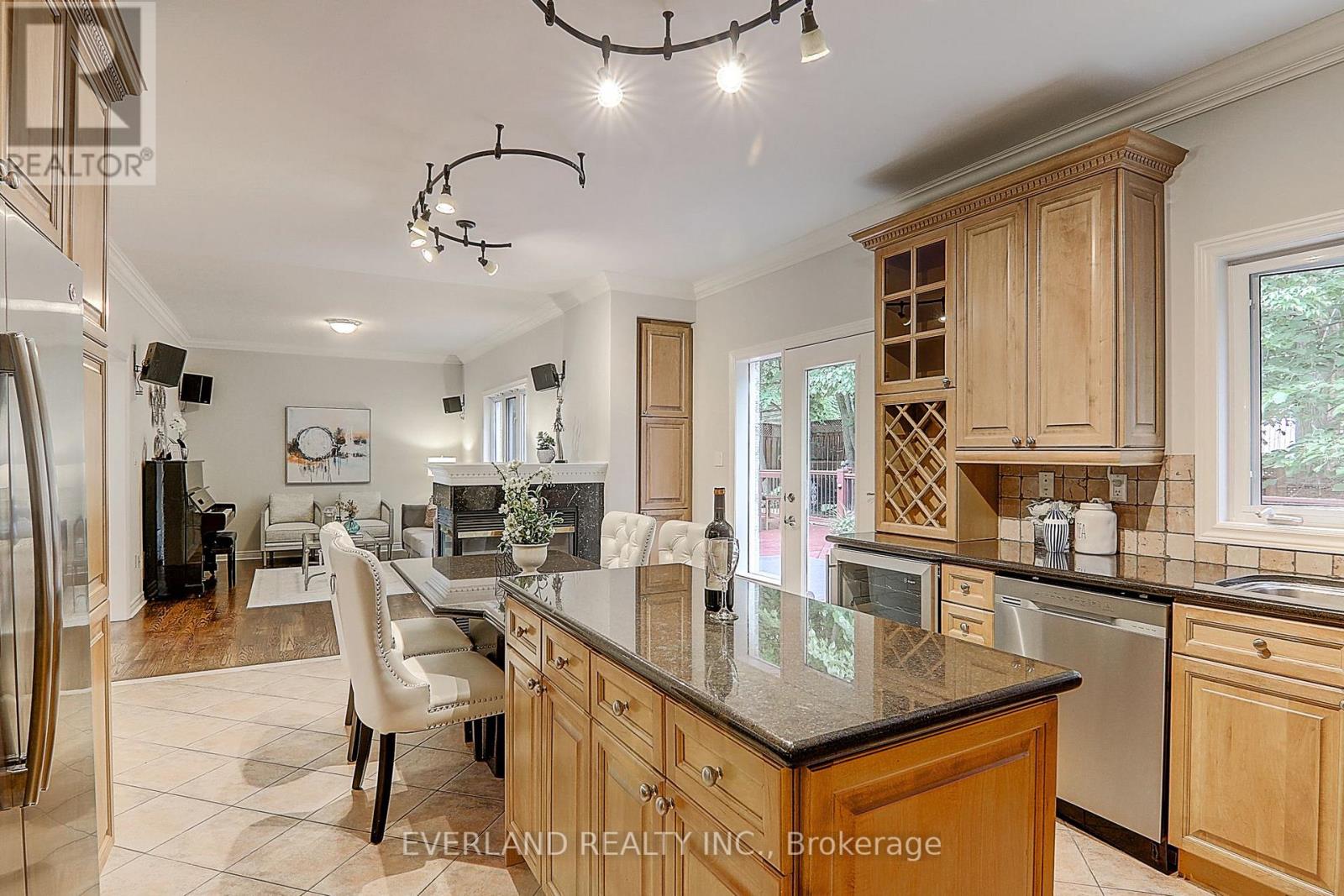 922 Best Circle, Newmarket, Ontario  L3X 2H8 - Photo 14 - N13010508