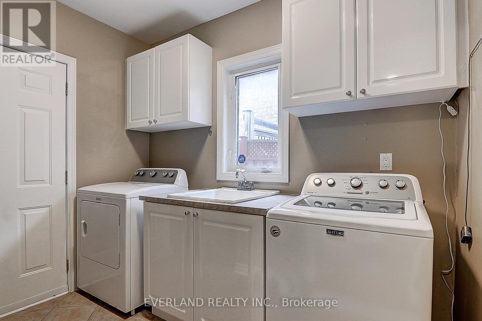 922 Best Circle, Newmarket, Ontario  L3X 2H8 - Photo 16 - N13010508