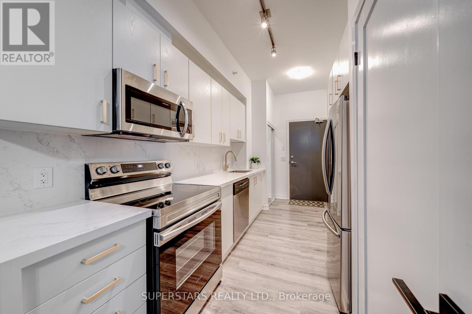 525 - 11611 Yonge Street, Richmond Hill, Ontario  L4E 1G2 - Photo 2 - N13010516