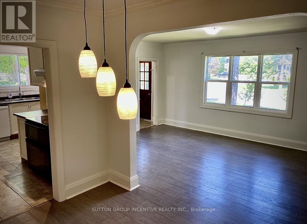 39 Donald Street, Barrie, Ontario  L4N 1E4 - Photo 7 - S13010520