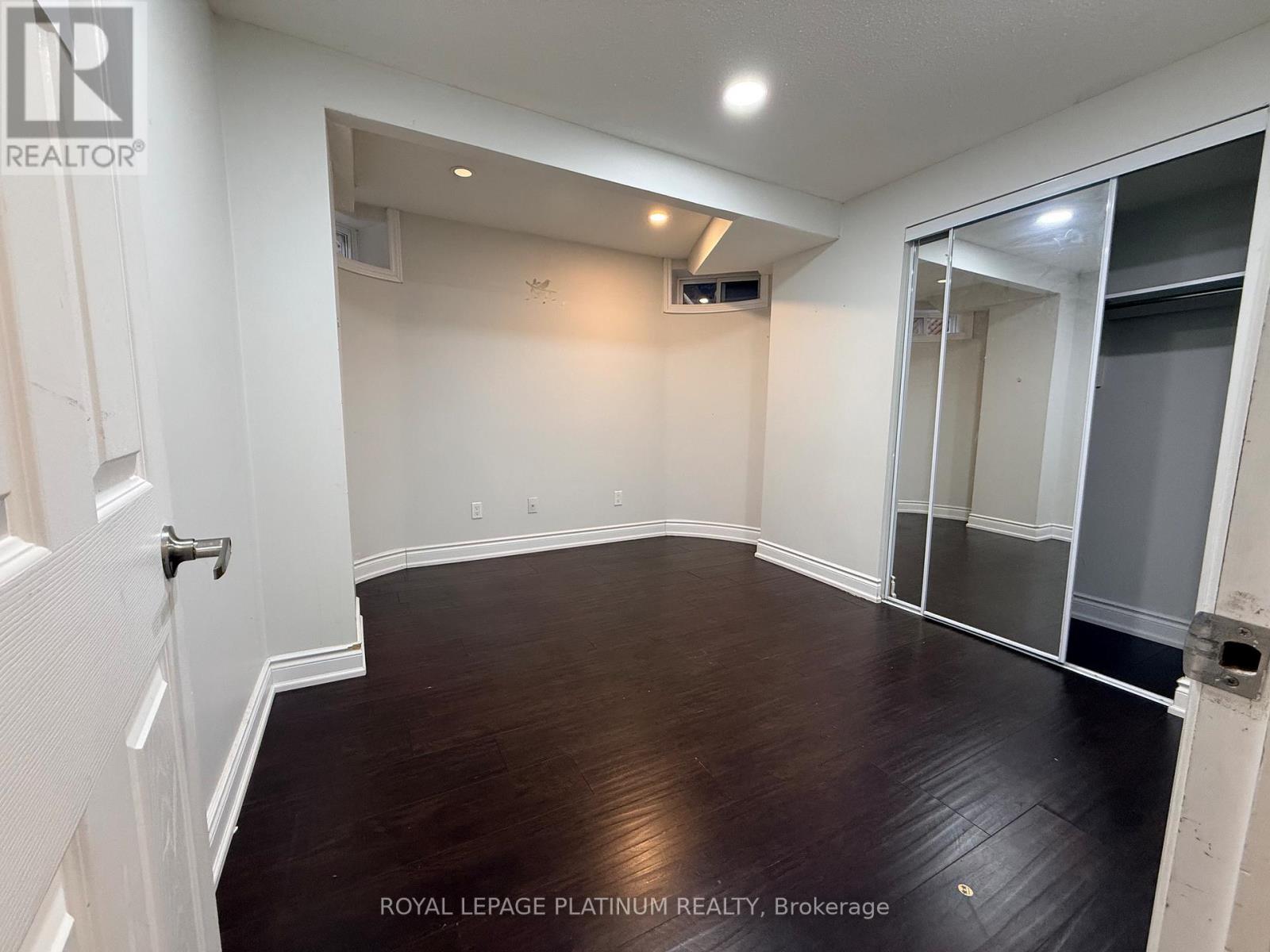 3br Lower Level - 1540 Manorbrook Court, Mississauga, Ontario  L5M 4A8 - Photo 12 - W13010540