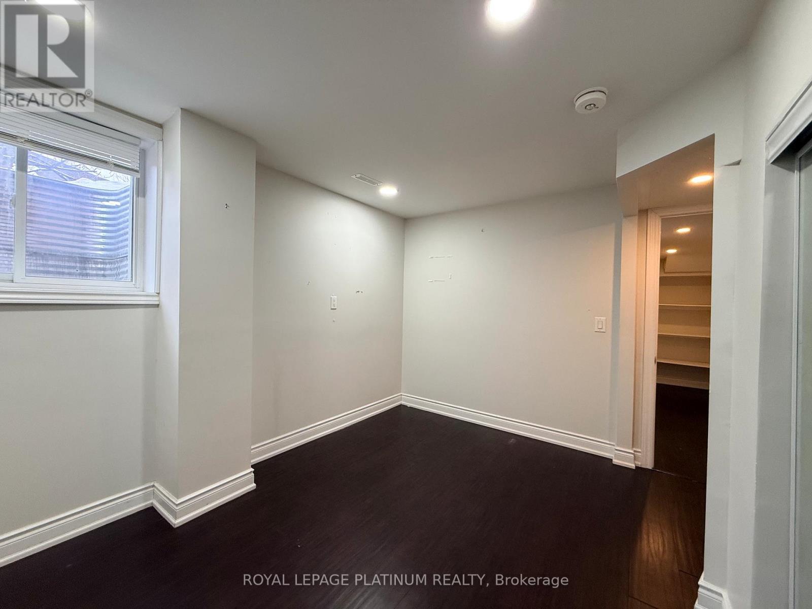 3br Lower Level - 1540 Manorbrook Court, Mississauga, Ontario  L5M 4A8 - Photo 13 - W13010540