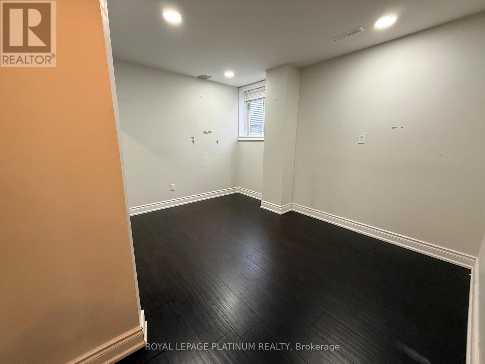 3br Lower Level - 1540 Manorbrook Court, Mississauga, Ontario  L5M 4A8 - Photo 18 - W13010540