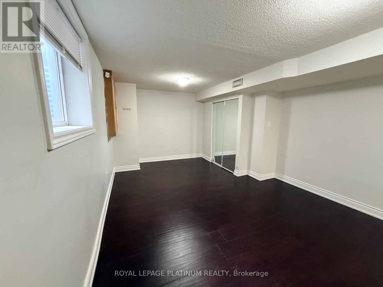 3br Lower Level - 1540 Manorbrook Court, Mississauga, Ontario  L5M 4A8 - Photo 8 - W13010540