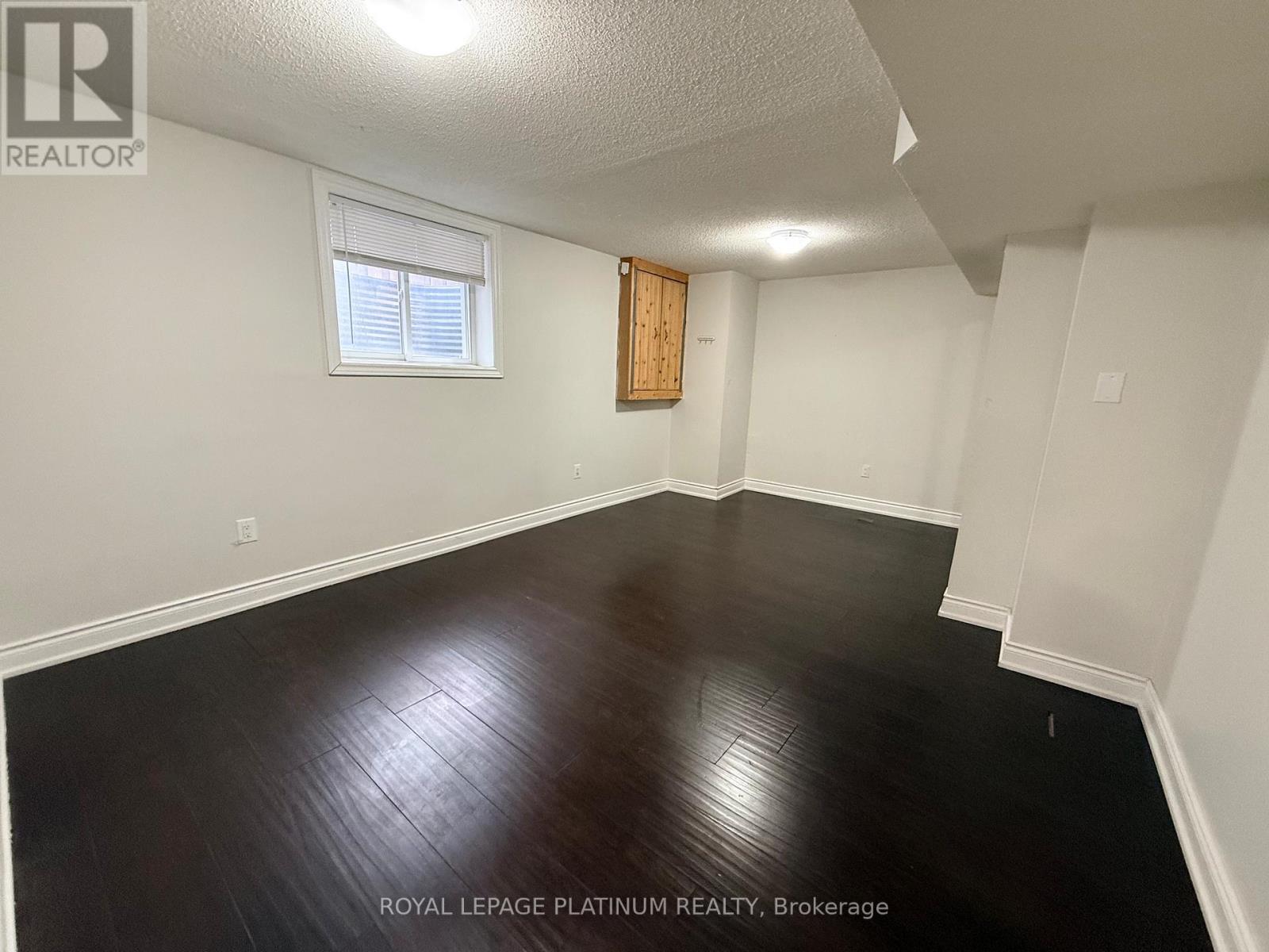 3br Lower Level - 1540 Manorbrook Court, Mississauga, Ontario  L5M 4A8 - Photo 9 - W13010540