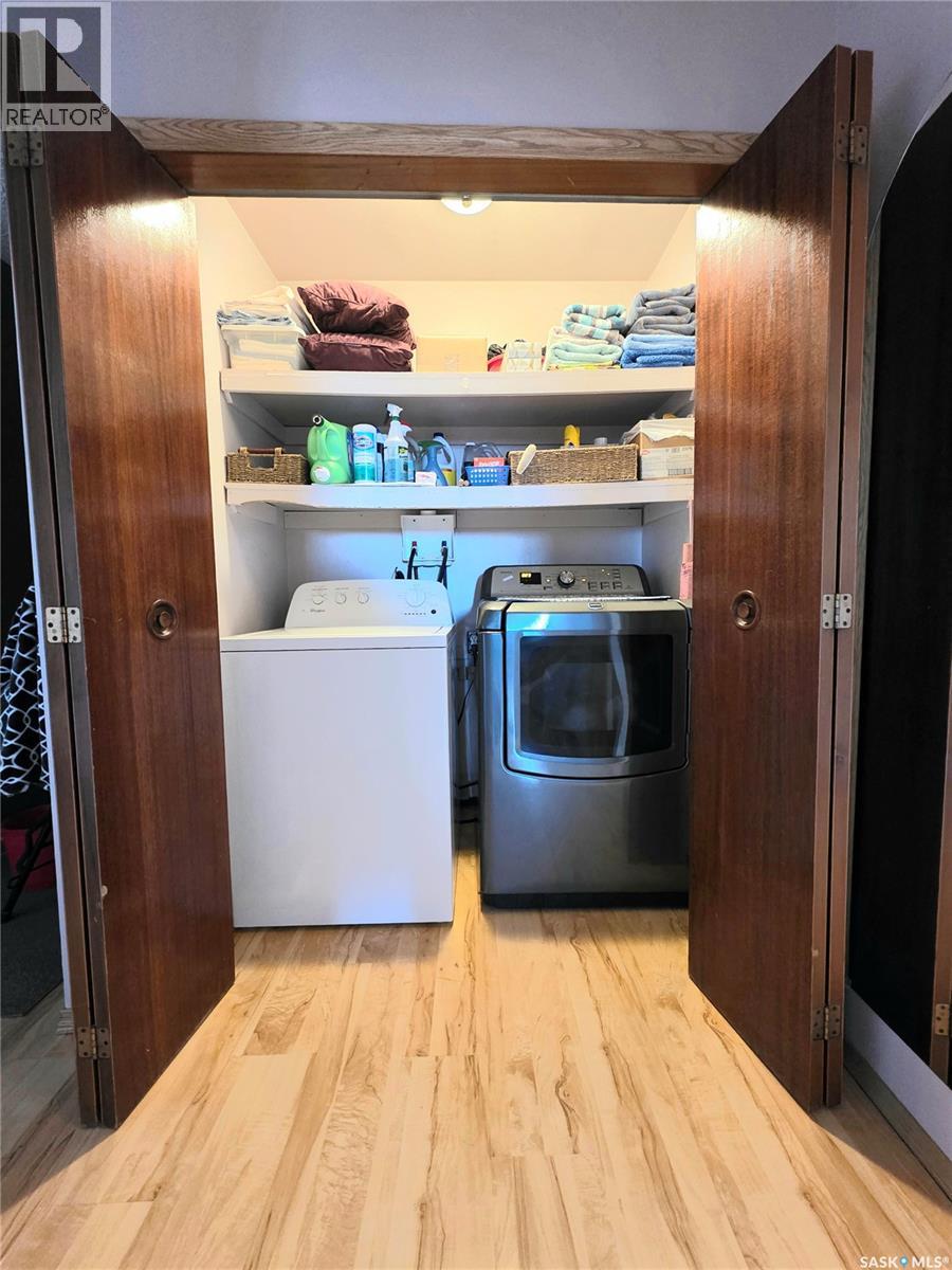 101 Fraser Avenue, Oxbow, Saskatchewan  S0C 0B6 - Photo 10 - SK033213