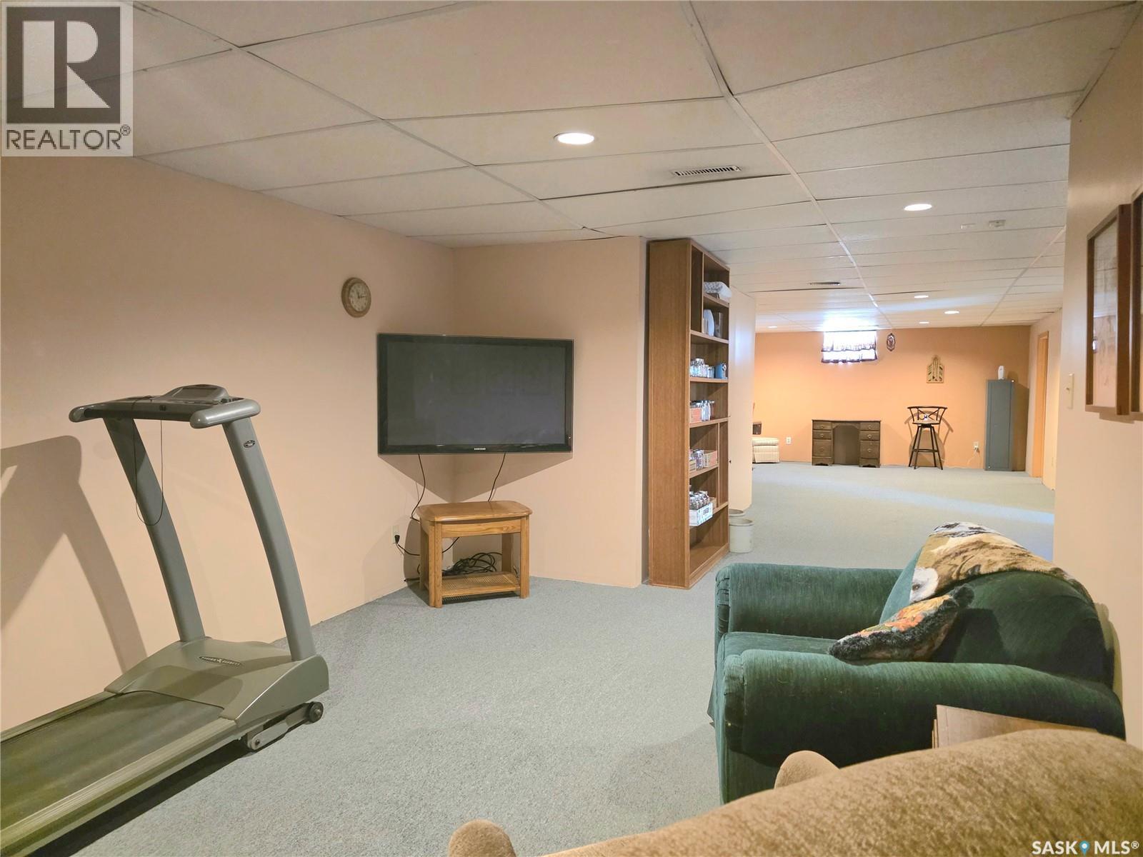 101 Fraser Avenue, Oxbow, Saskatchewan  S0C 0B6 - Photo 22 - SK033213